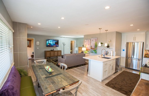 Northwest Carmel Condo | Downtown Carmel - Walk To Everything! - 1BR/2BA Exec Suite "A"
