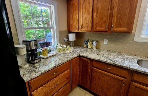 Cary House | Downtown Cary 1930s Bungalow - Great walkability