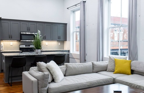 Cartersville Apartment | Downtown Central Park Loft 3
