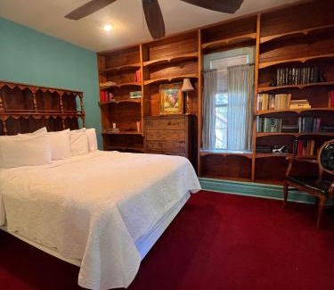 Eureka Springs Historic District House | Downtown Chantilly Ste Piedmont