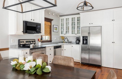 Harleston Village House | Downtown Charleston Peninsula Home