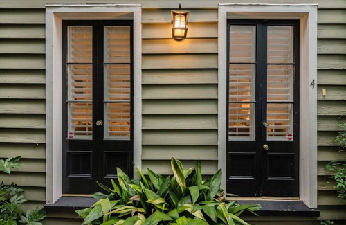 Harleston Village Condo | Downtown Charleston Serenity~1br/1ba Condo