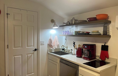 Downtown Charleston Apartment | Downtown Charleston Studio Guesthouse