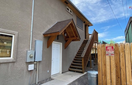 Grand Junction Apartment | Downtown! Charming 2-bedroom apartment in wonderful Grand Junction with WiFi, AC