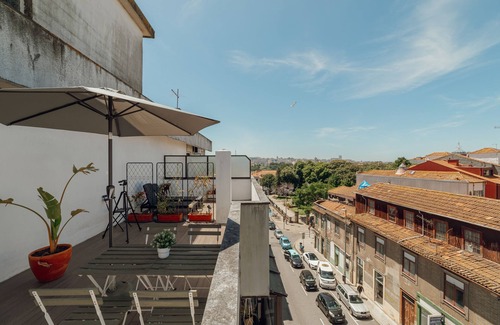 Bonfim Apartment | Downtown Classic With Terrace by Vacationy