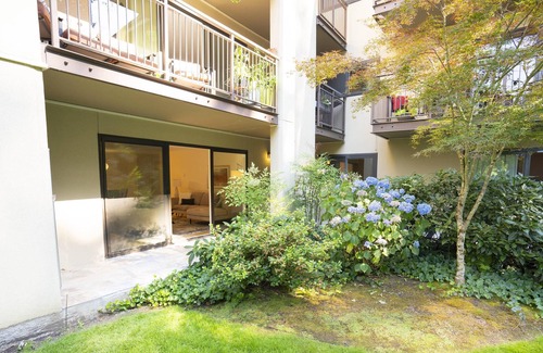 Goose Hollow Condo | Downtown condo at the foot of Washington Park