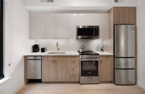 NoMa Hotel | Downtown DC 1BR Retreat, Walk to Museums and Dining