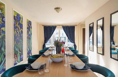 Highlands House | Downtown Denver: 4bd - Game/Movie Room - Backyard