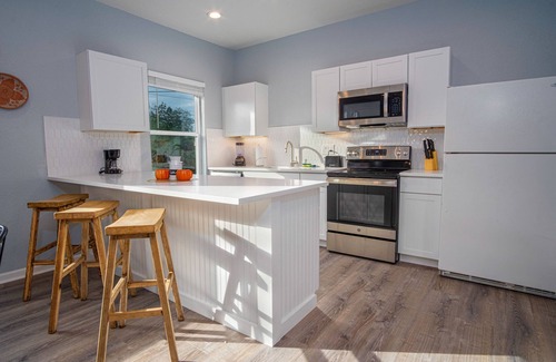 Denver Heights Cottage | Downtown Dream Home Spacious 4br/2ba Sleeps 12!