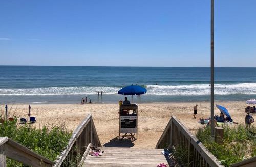 Duck House | Downtown Duck Resort Perks Ocean Views & Hot Tub