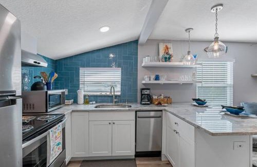 Dunedin Apartment | Downtown Dunedin Gem, Fully Renovated #4