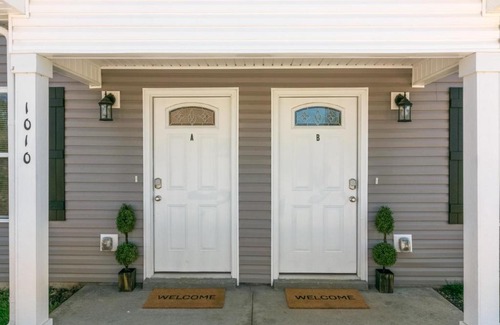 Clarksville House | Downtown Duo on Franklin (1010 Franklin St)