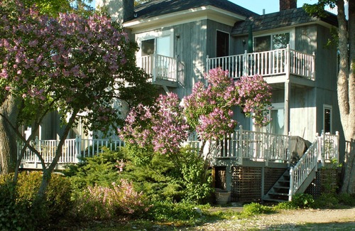 Harbor Springs House | Downtown Duplex with Views of Park, Beach, & Church