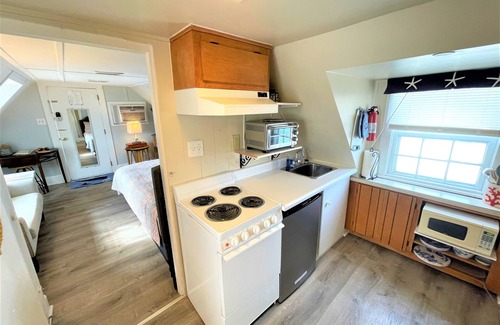 Swansboro Apartment | Downtown efficiency apartment, perfect for two