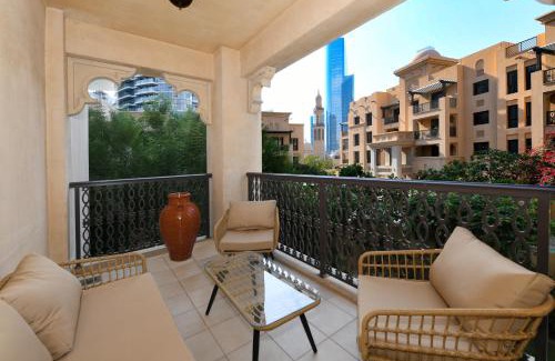 Downtown Dubai Apartment | Downtown Gem - 2BR near Dubai Mall and Burj Khalifa