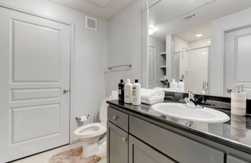 Red River Cultural District Apartment | Downtown Gem Large Apt by 6th St