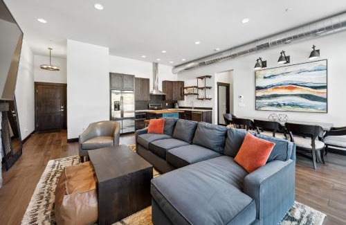 Whitefish House | Downtown Gem