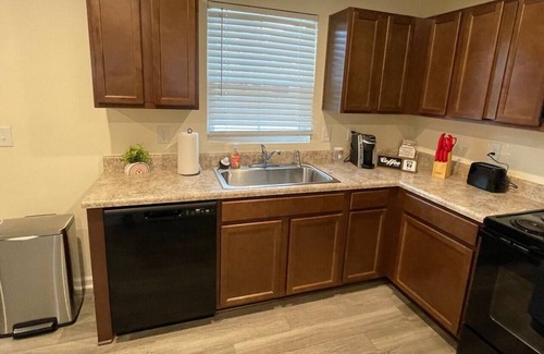 Parker House | Downtown Greenville | WiFi| 3BR | 2.5 bath