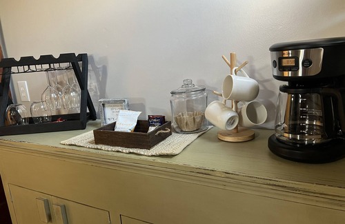 Hermann Cottage | Downtown Hermann- Hanna’s Cottage
