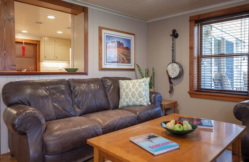 Chama House | Downtown Hideaway - Palmer's Place