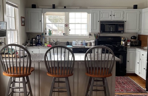 Weston Other | Downtown historic farmhouse in the quaint Village of Weston near ski resorts.