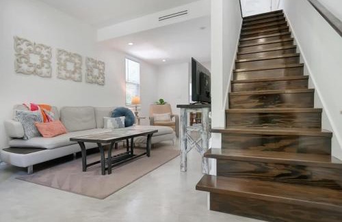 Lincolnville House | Downtown Home with Hot Tub, BBQ, Near Ice Plant!
