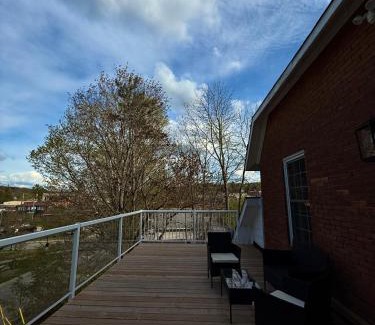 Huntsville House | Downtown Huntsville Gem in Muskoka