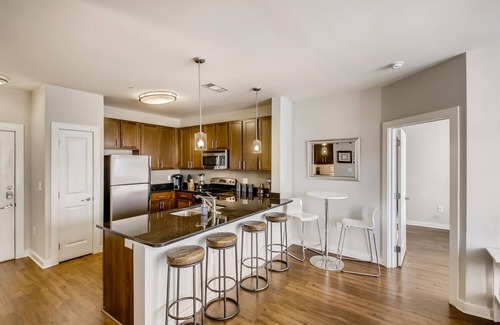 The Gulch Condo | Downtown in the Gulch - Spacious 2bed/2bath - Walk to Broadway!