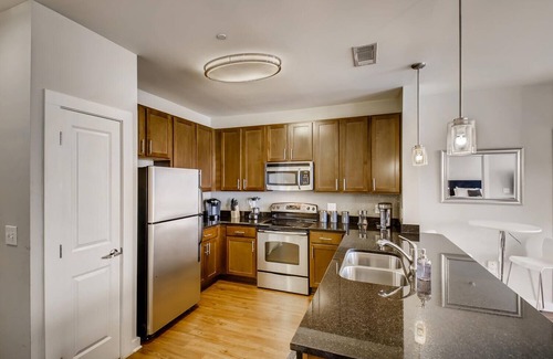 The Gulch Condo | Downtown in the Gulch - Spacious 2bed/2bath - Walk to Broadway!