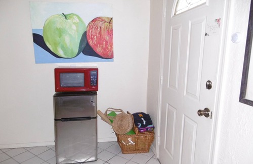 Las Cruces Apartment | Downtown Las Cruses Apartment with Fine Art Collection