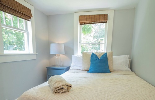 Lincolnton Cottage | Downtown Lincolnton Railway Home