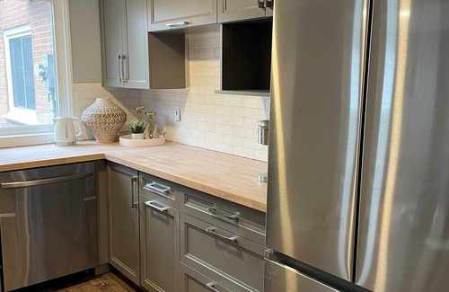 Guelph House | Downtown Living: Modern Renovated Townhome Escape