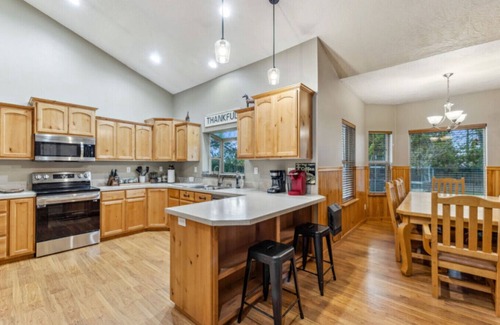 Donnelly House | Downtown Location w/Hot Tub and Fenced Yard