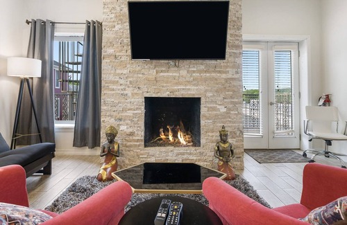 Downtown Branson Condo | Downtown Loft