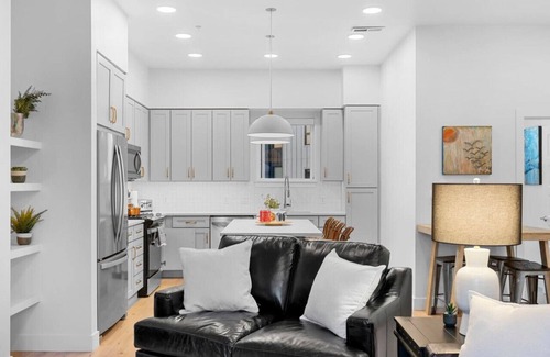 Fairpark Apartment | Downtown Lux Townhouse 3BD/3.5BA