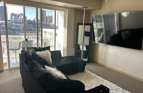 Riverview Condo | Downtown Luxury Condo with an amazing view!