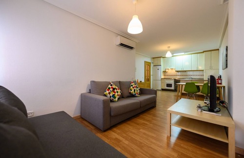 El Pilar Apartment | Downtown Madrid North Barrio del Pilar M (SAR28)