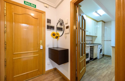 El Pilar Apartment | Downtown Madrid North Barrio del Pilar M (SAR28)