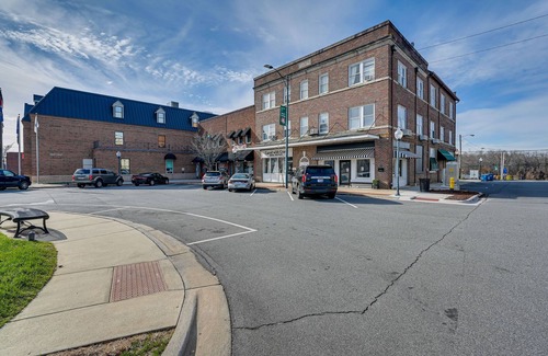 Mocksville Apartment | Downtown Mocksville Apartment - Walk to Shops!