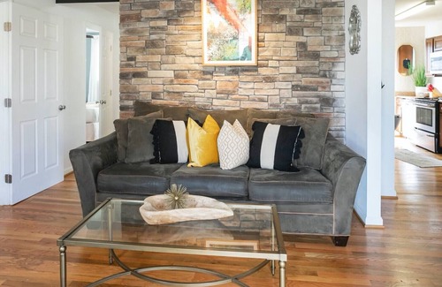 Chestnut Hill House | Downtown Nashville Home | Minutes to Broadway