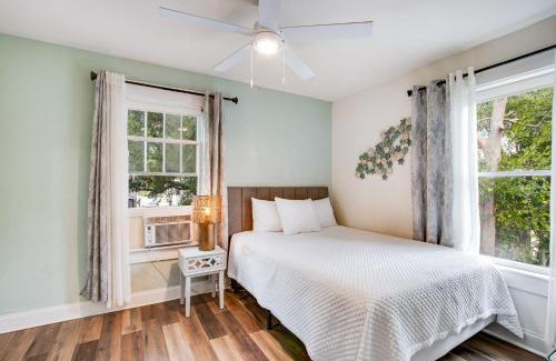 South Pensacola House | Downtown Navy Blue