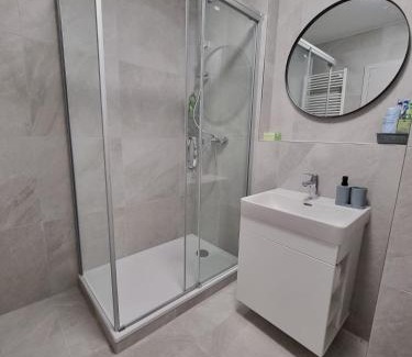 Nivy Apartment | Downtown New Apartment Free Parking
