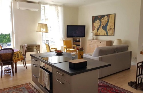 Lepante Quarter Apartment | Downtown Nice, rue Biscarra, 70 m² (750 ft²), renovated, quiet, AC, sunny, tram