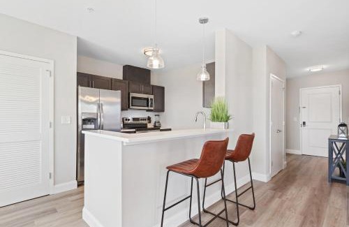 Newark Apartment | Downtown NWK 1BR- Free Parking Easy NYC Access