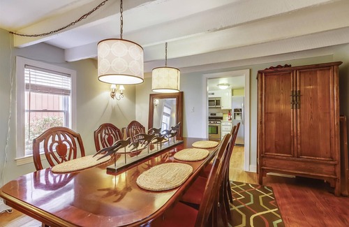 Oxford House | Downtown Oxford | Charming | Pet Friendly | Bikes