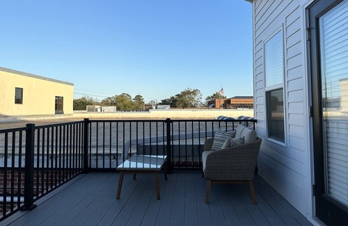 Pascagoula Condo | Downtown Pascagoula Condo! Sleeps 4!
