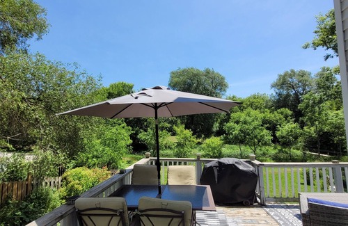 Prince Edward House | Downtown Picton cozy 2 bedroom home with Sandbanks pass