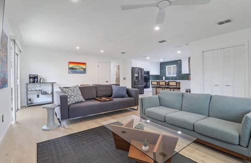 Rosewood House | Downtown Retreat - Cul-de-sac