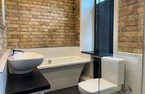 Andrejsala Apartment | Downtown Retreat Loft-Industrial Studio