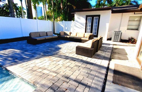 Fort Myers River District House | Downtown Retreat